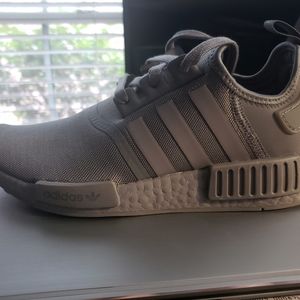 Adidas nmd triple grey